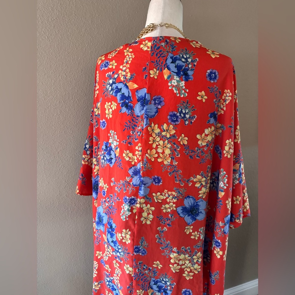Peach Love California Red Floral Kimono Cardigan
Oversized - Picture 8 of 9